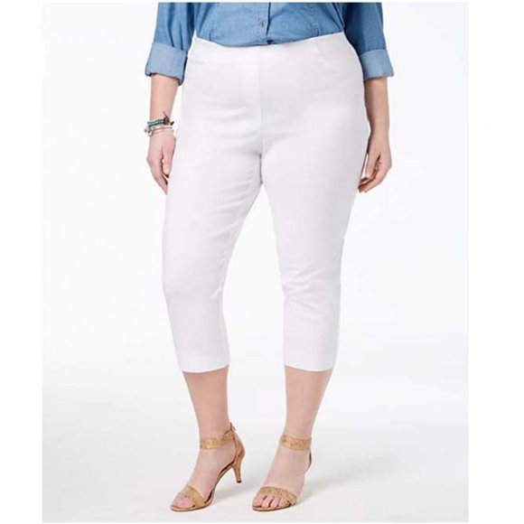 Style & Co. Pants - NWT Style&Co.18W Comfort Waist Jegging Capri Jeans